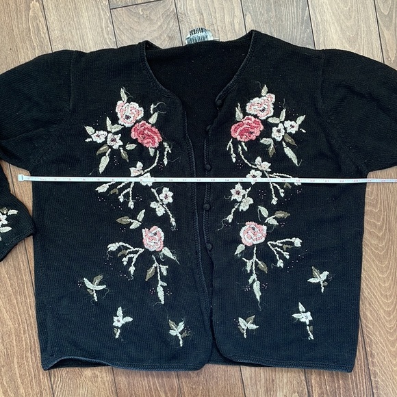 Grannycore cotton blend black cardigan with floral embroidery - Picture 5 of 9